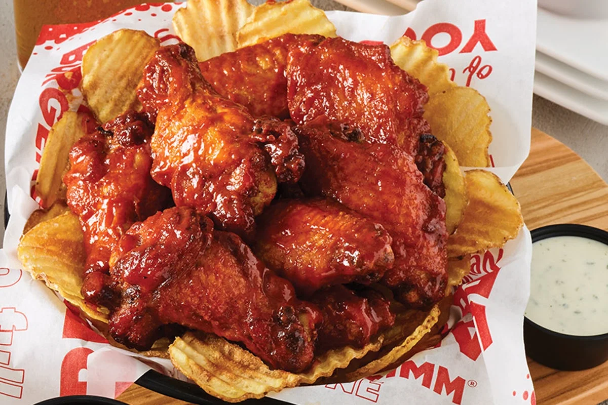 Wings, Red Robin Gourmet Burgers and Brews