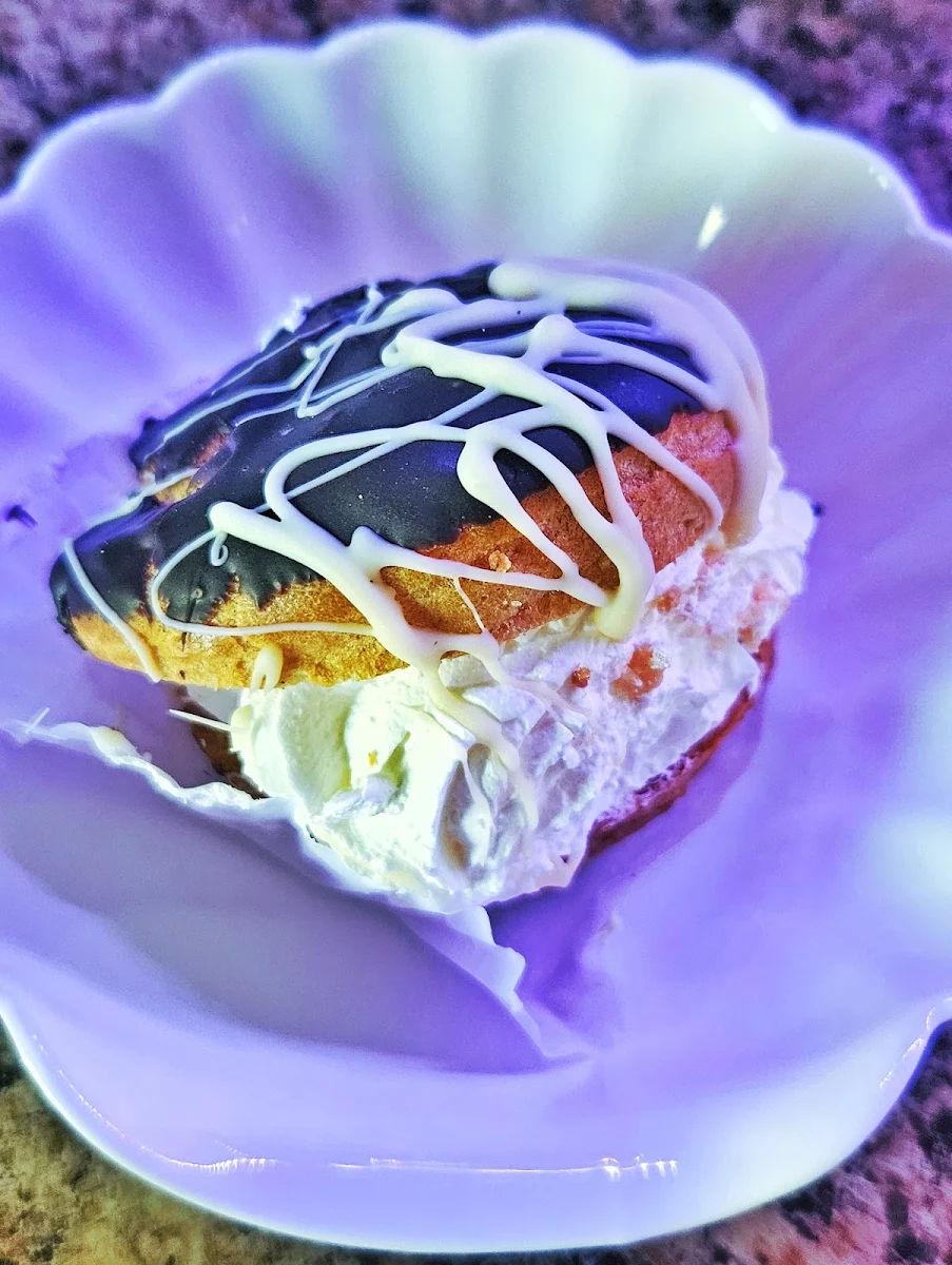 Choux A la Creme Caramel