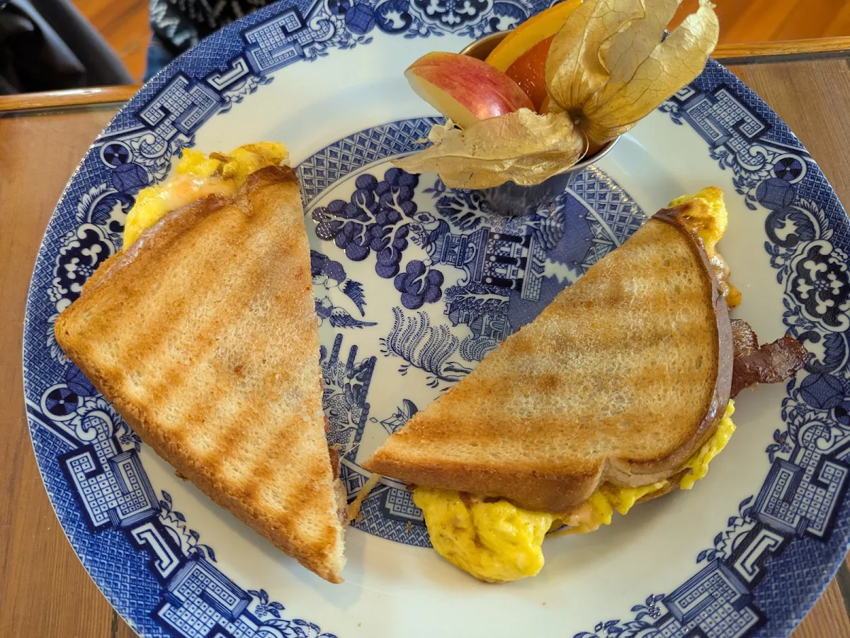 Highlights, Owl's Nest Bakery and Bistro (Saltair)