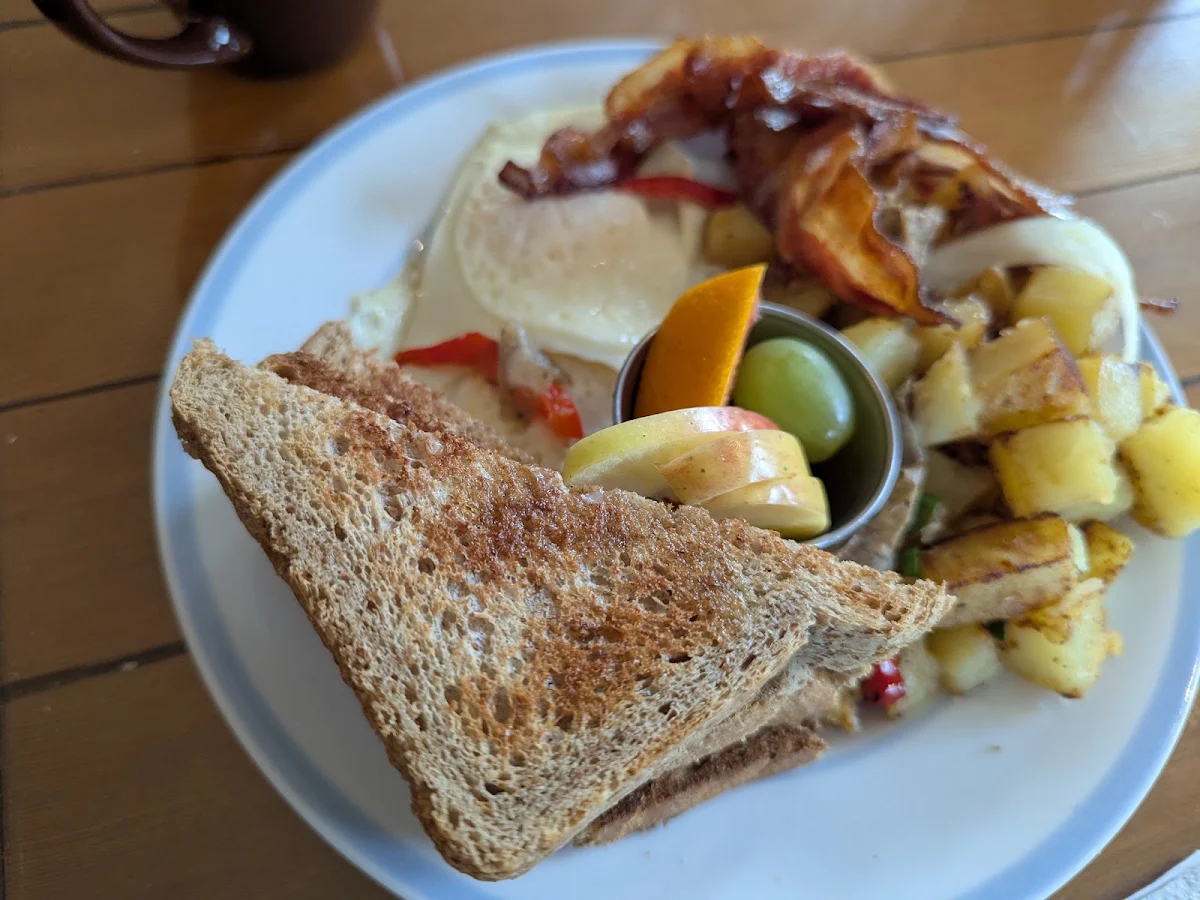 Highlights, Owl's Nest Bakery and Bistro (Saltair)