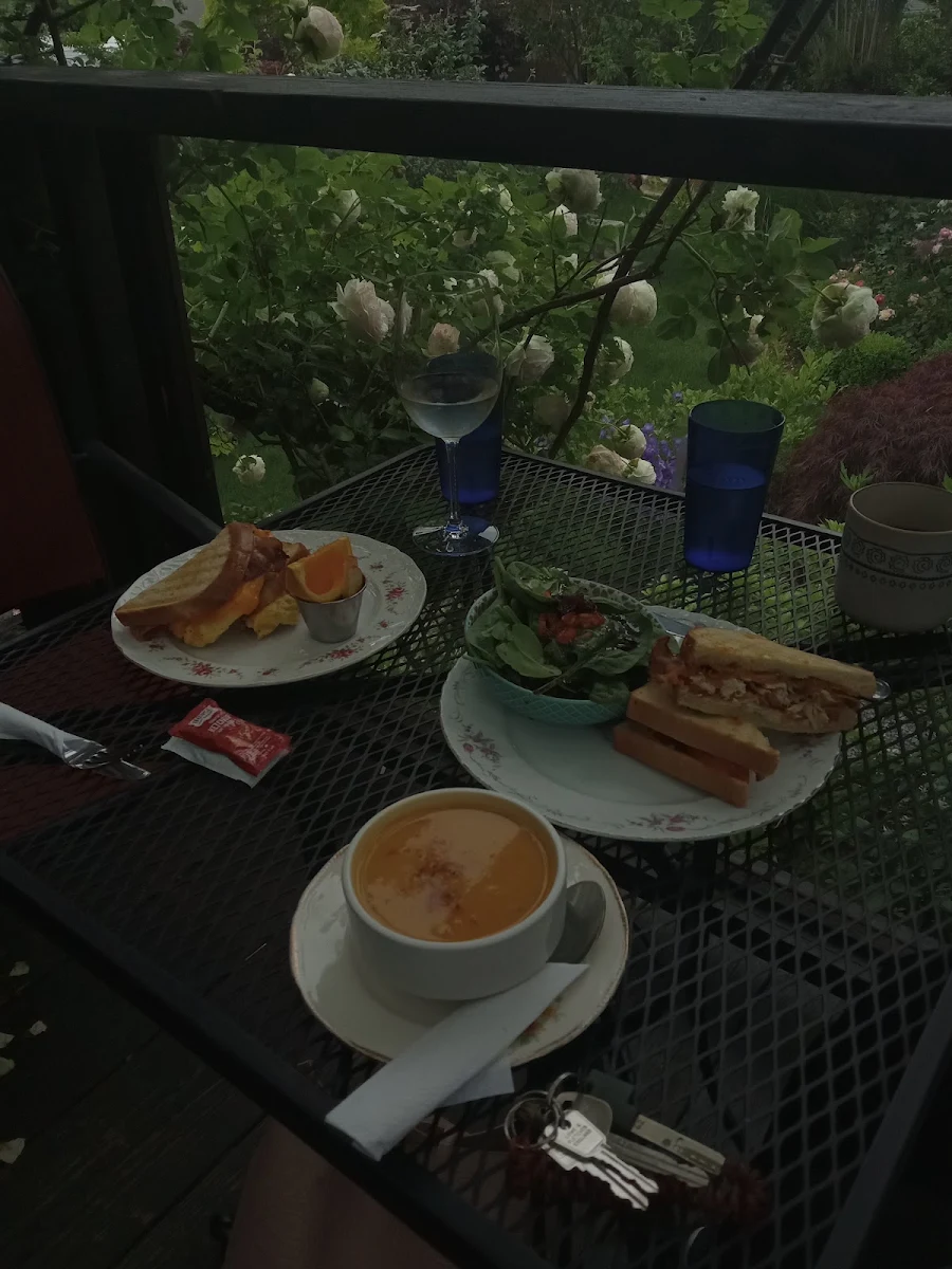 Highlights, Owl's Nest Bakery and Bistro (Saltair)