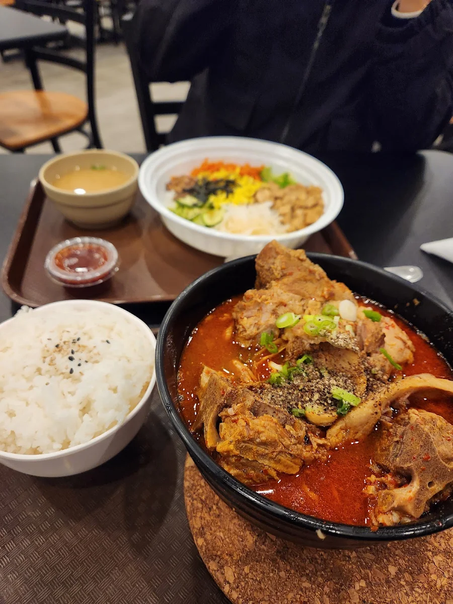 Bibim Bab and Bbjyeo Haejanggook