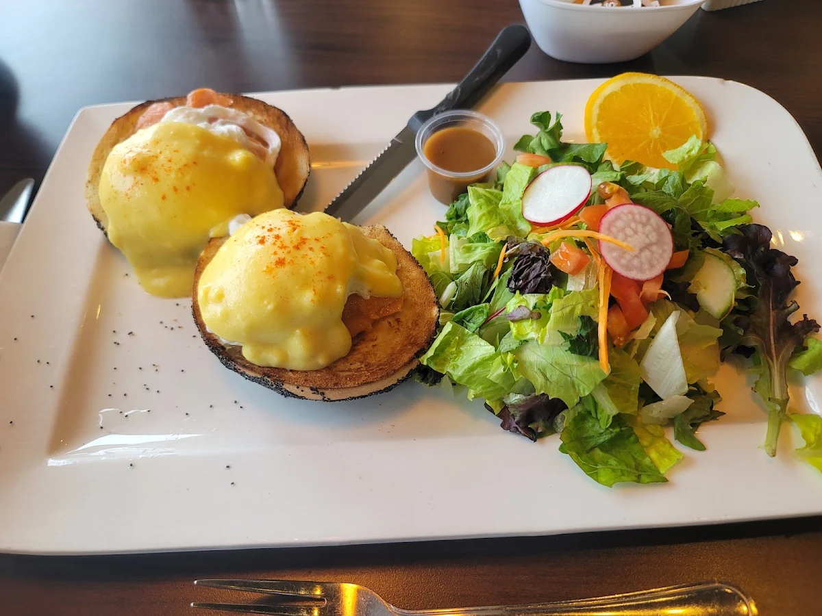Eggs Benedict Smoked Salmon