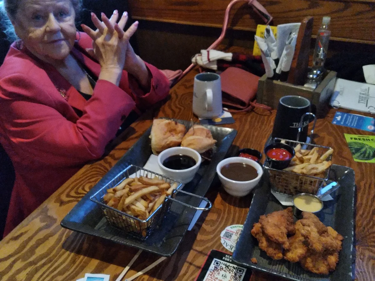 Beef Dip and Fries