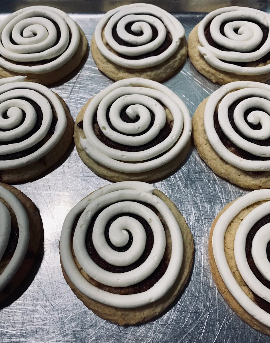 Cinnamon Bun Frosted Cookie