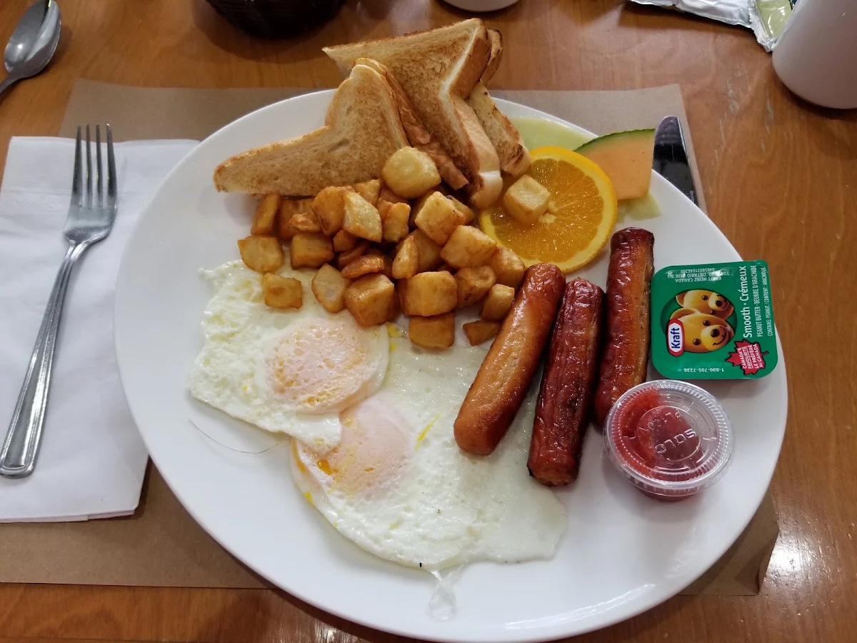 Deux Oeufs Tournés Saucisses Pain Blanc
