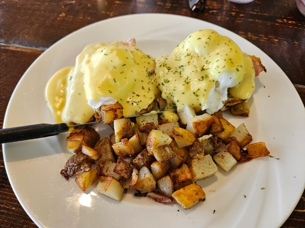 Eggs Benedict