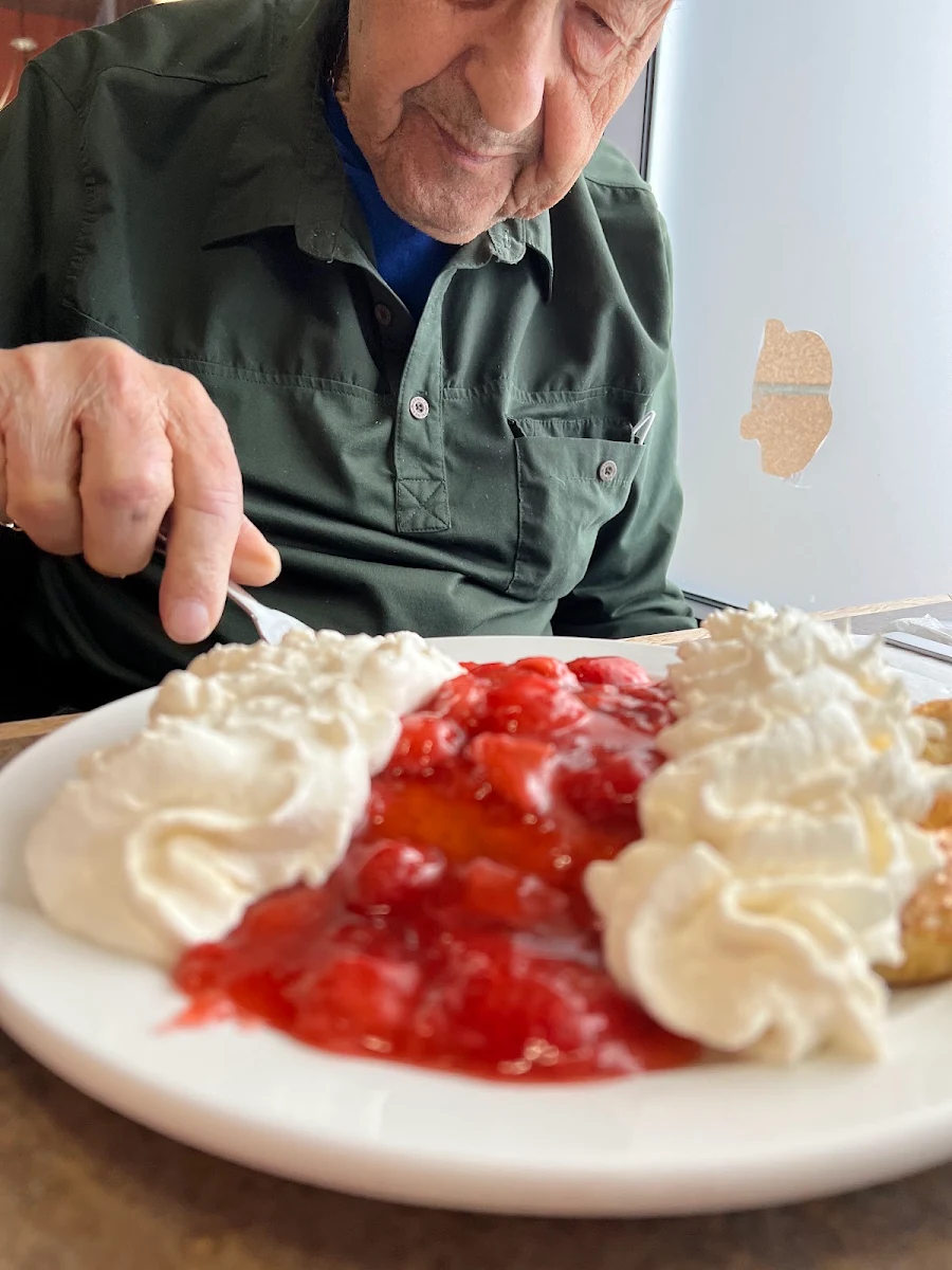 Strawberries Crepes