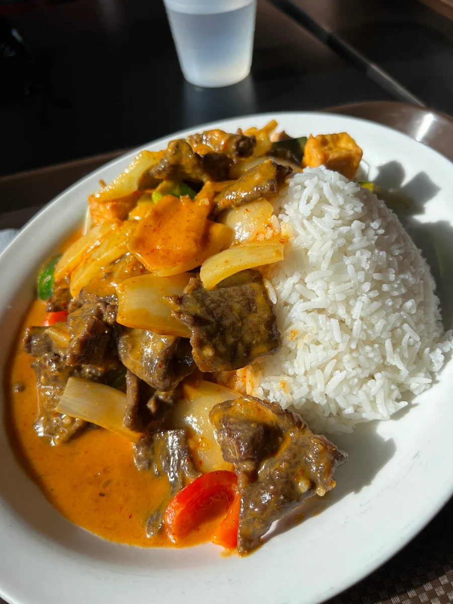 Red Curry Beef