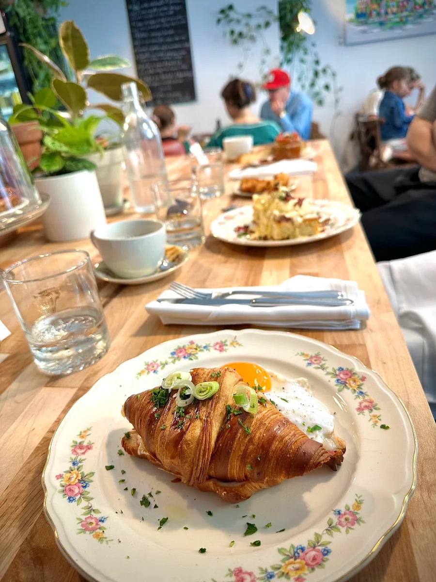 Croissant Au Jambon