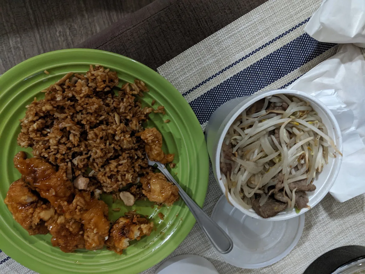 General TSO's Chicken Chow Mein