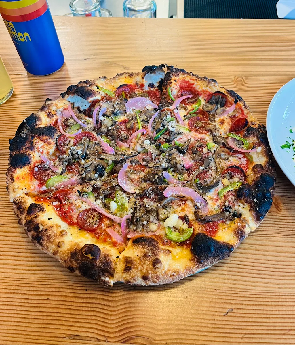 Greasewheel Deluxe Pizza