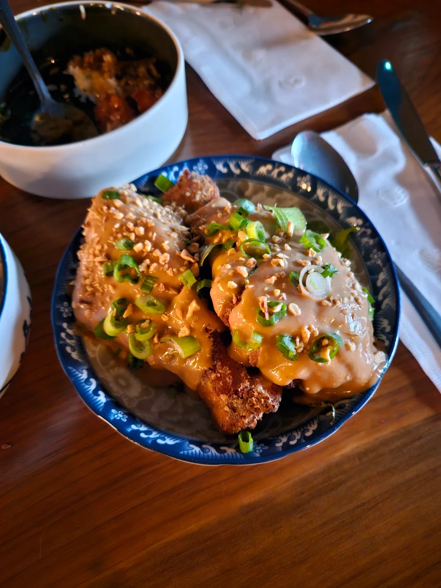 Drumsticks with Peanut Sauce