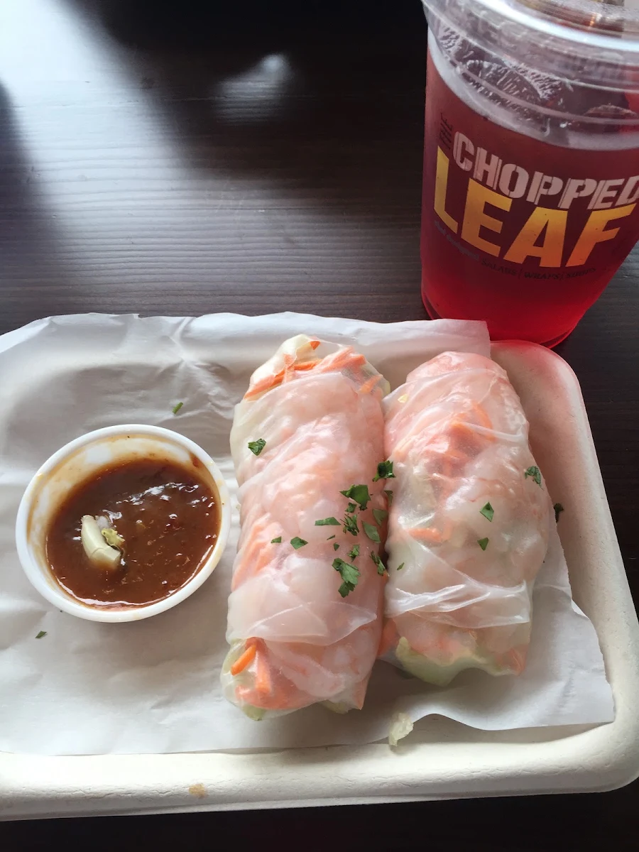 Salad Rolls with Prawns