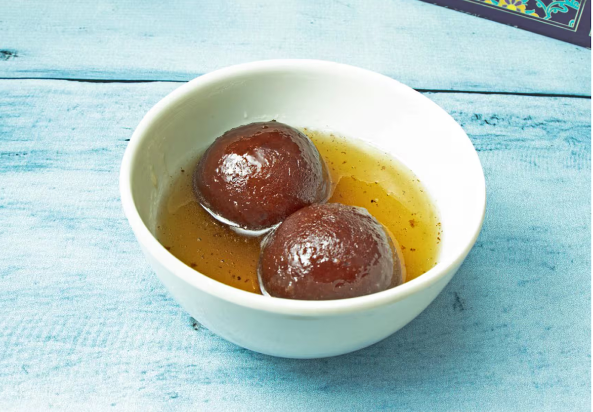 Garam Gulab Jamun 2pcs