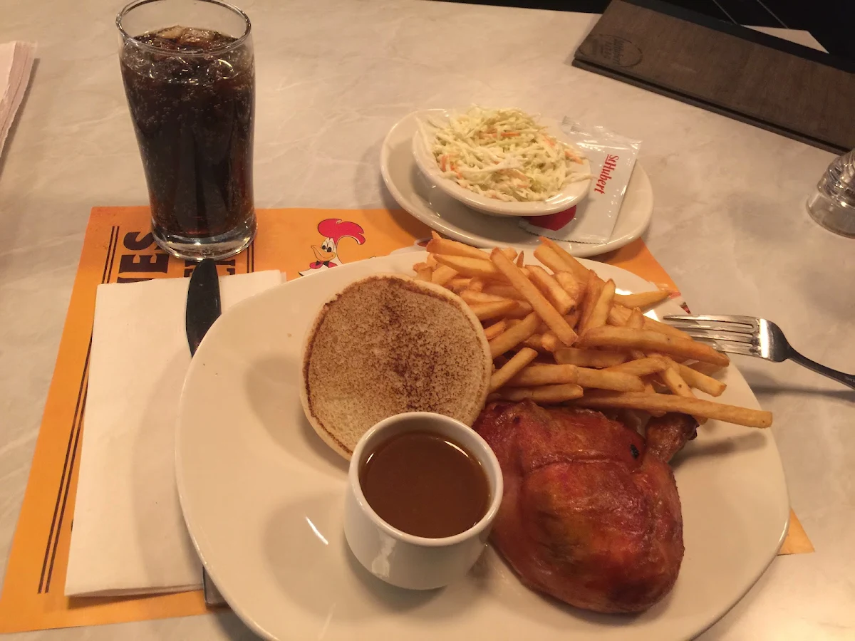 Avec Frites Et Sauce BBQ