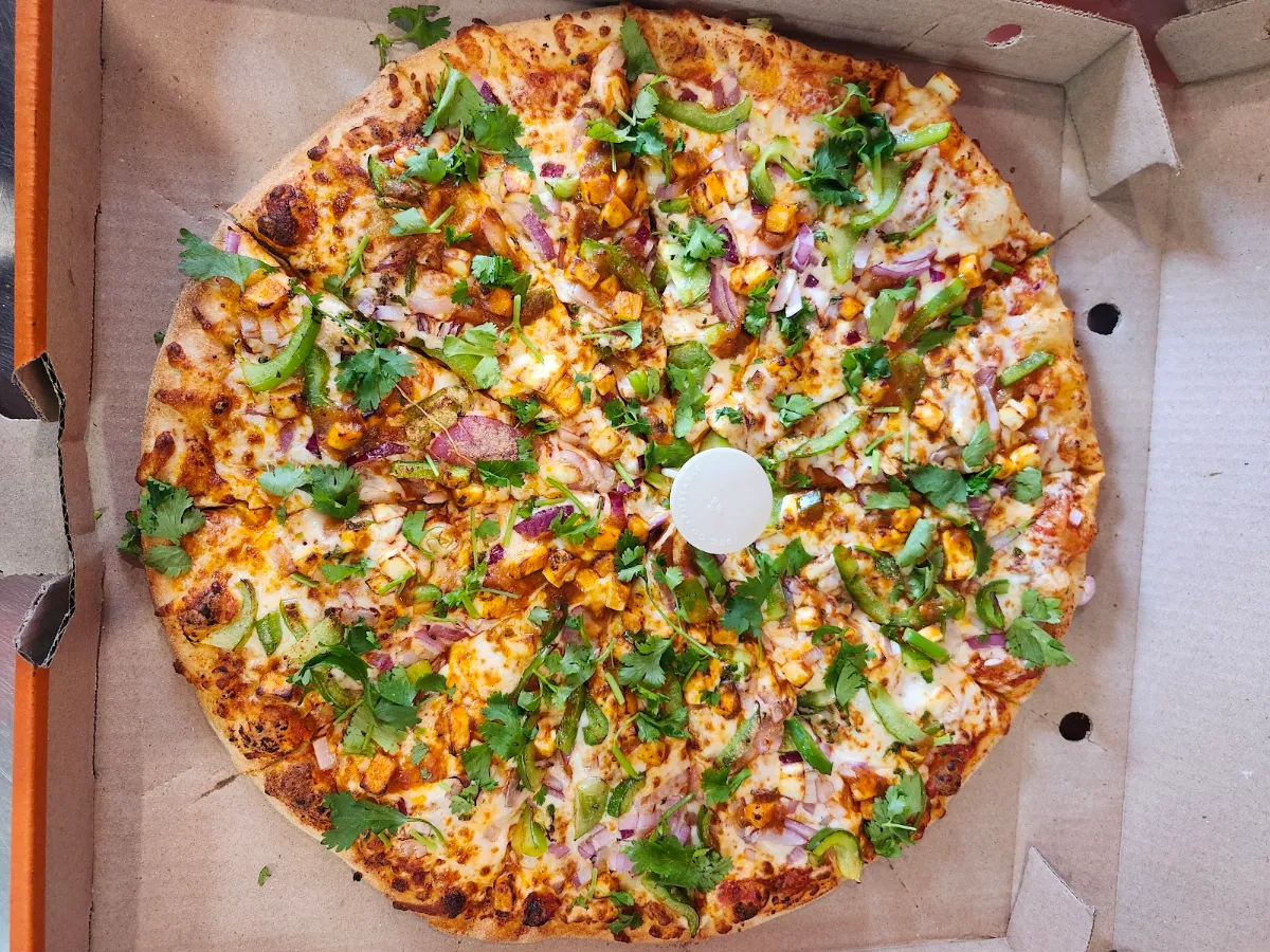 Indian Style Pizza Vegetariana
