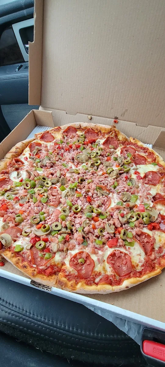 lg Super Deluxe Pizza