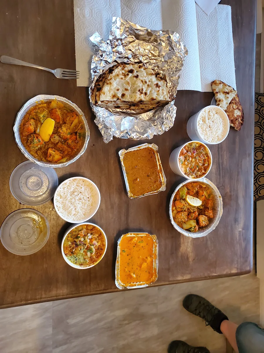 Butter Chicken Chicken Tikka Samosa Chaat Naan Rice