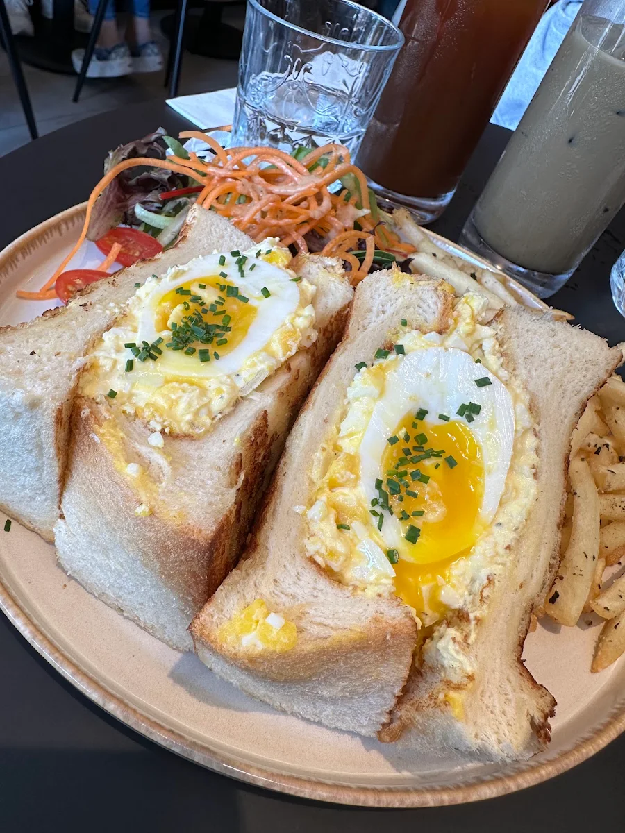 Chashu Breakfast Sandwich & Americano
