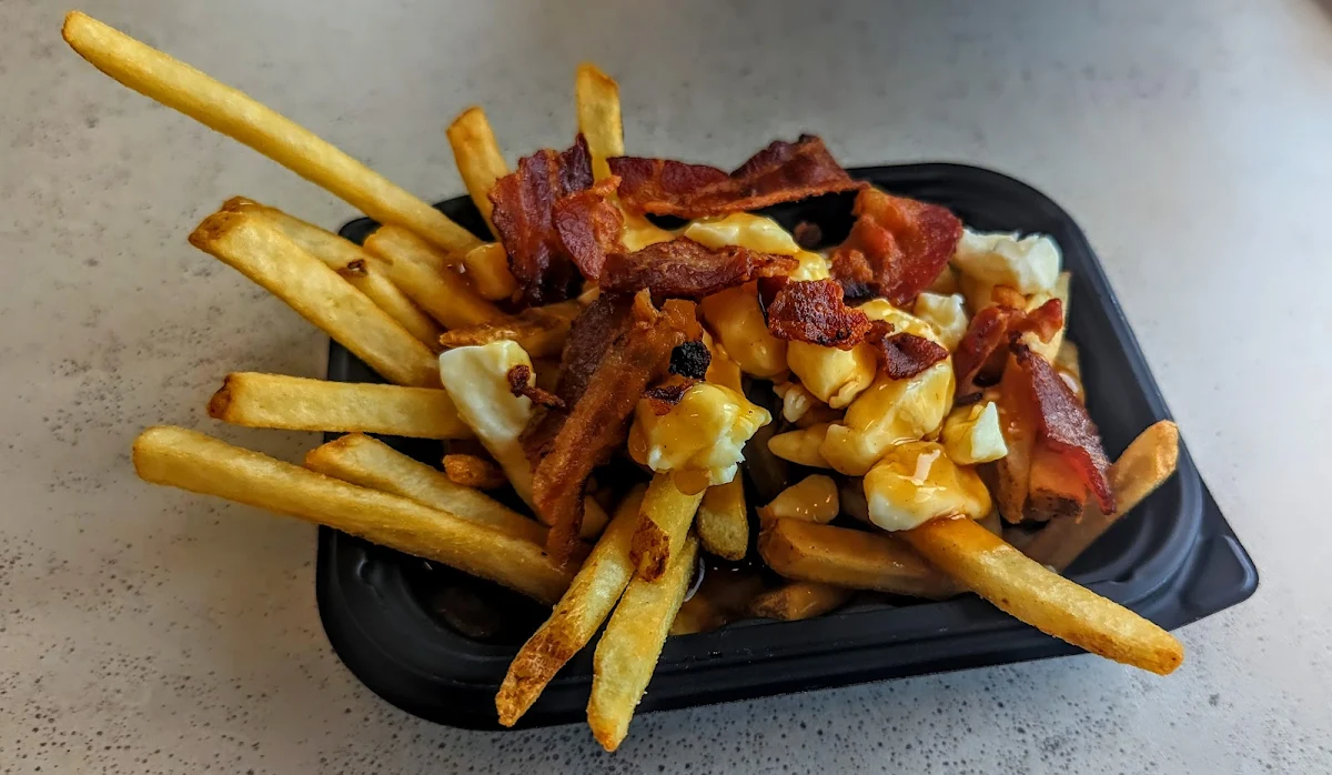 Bacon Poutine Cals 700