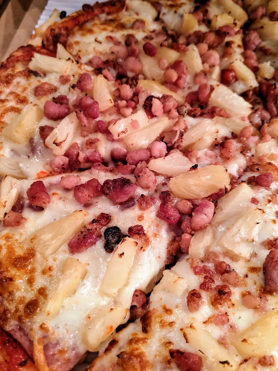 Hawaiian Pizza