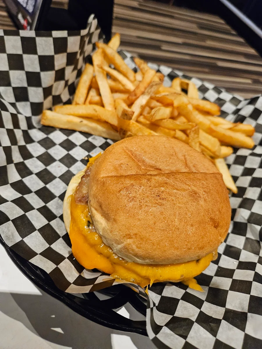 Kids Cheeseburger