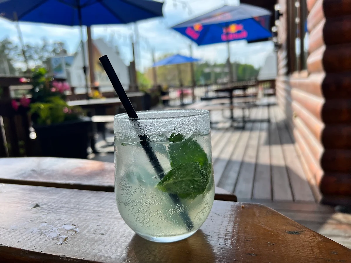 Regular Mojitos, Hi-Point Restaurant & Lounge
