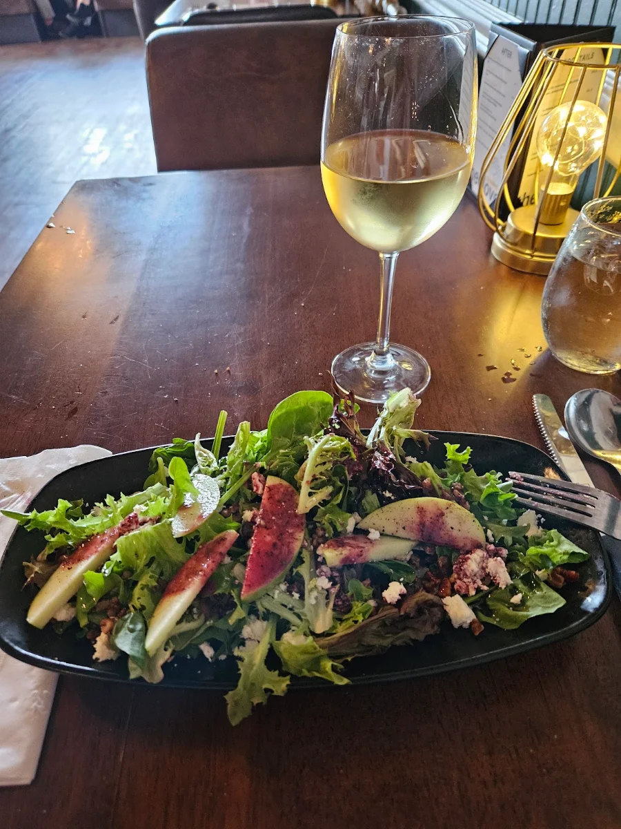 House Salad with Blueberry Dressing