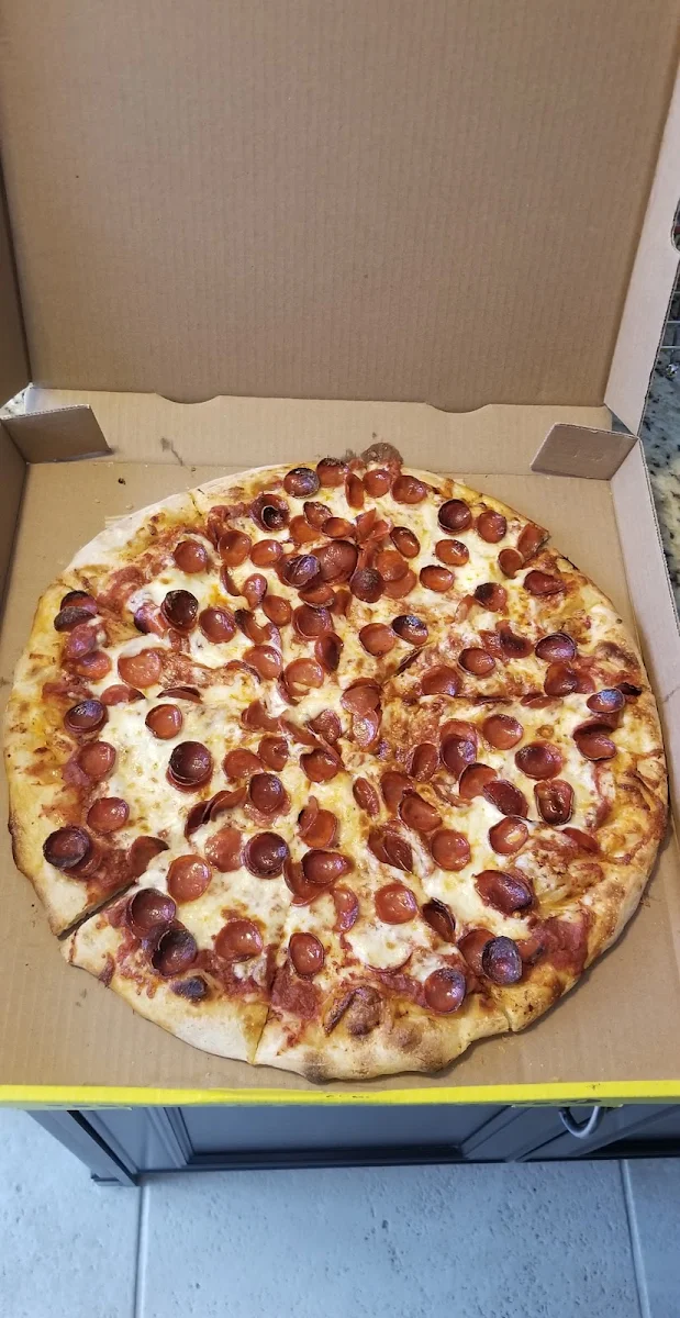 Medium Pepperoni Pizza