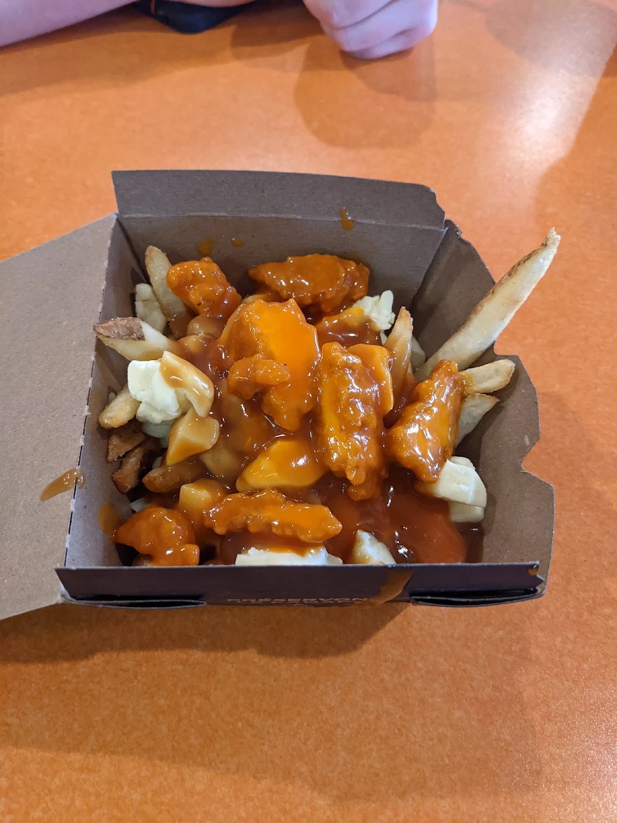 Buffalo Chicken Poutine