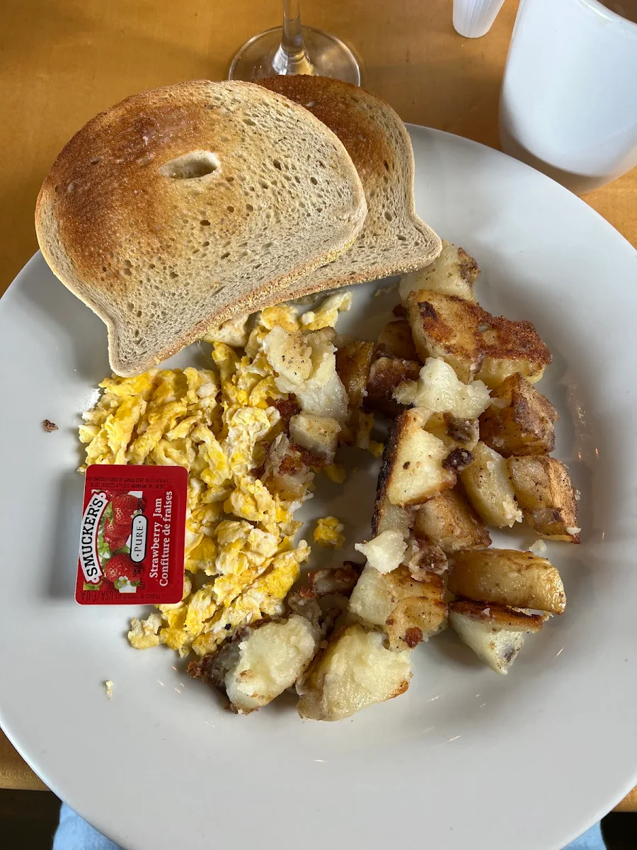 Scrambled Eggs Hash Browns