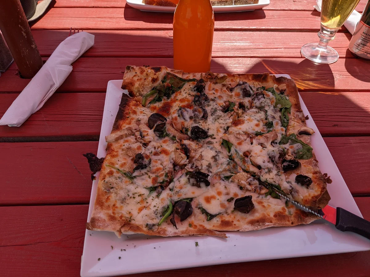 Pizza Escargots Champignons Fromage Bleu