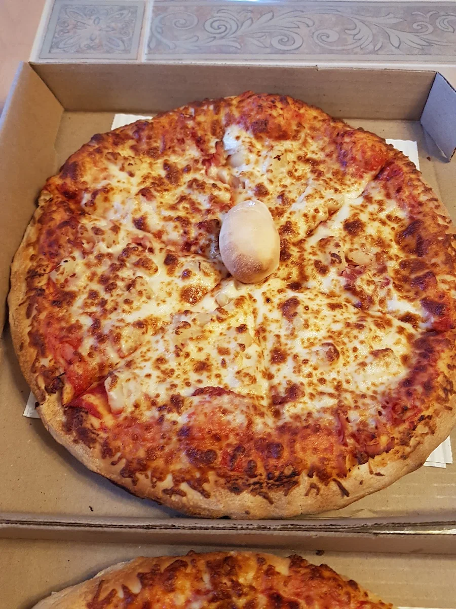 Hawaiian Pizza