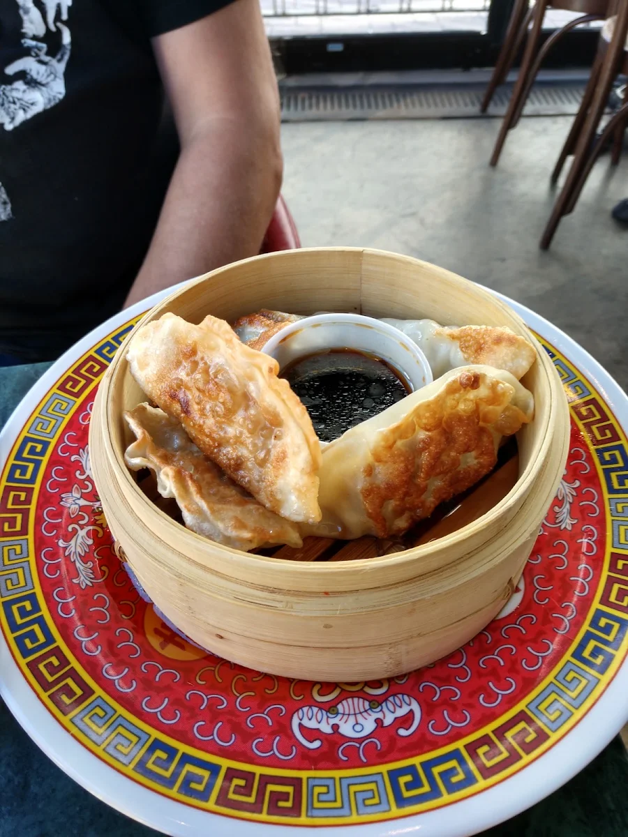 Dumplings Au Poulet Sauce Au Vinaigre Noir