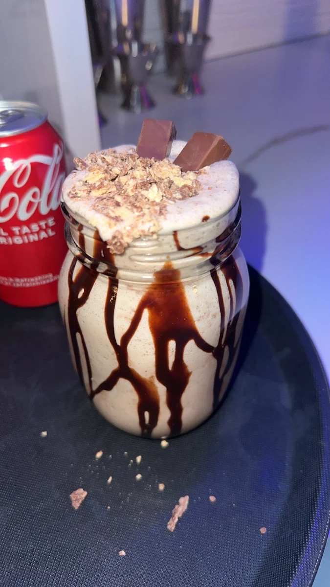 Kit Kat Shake