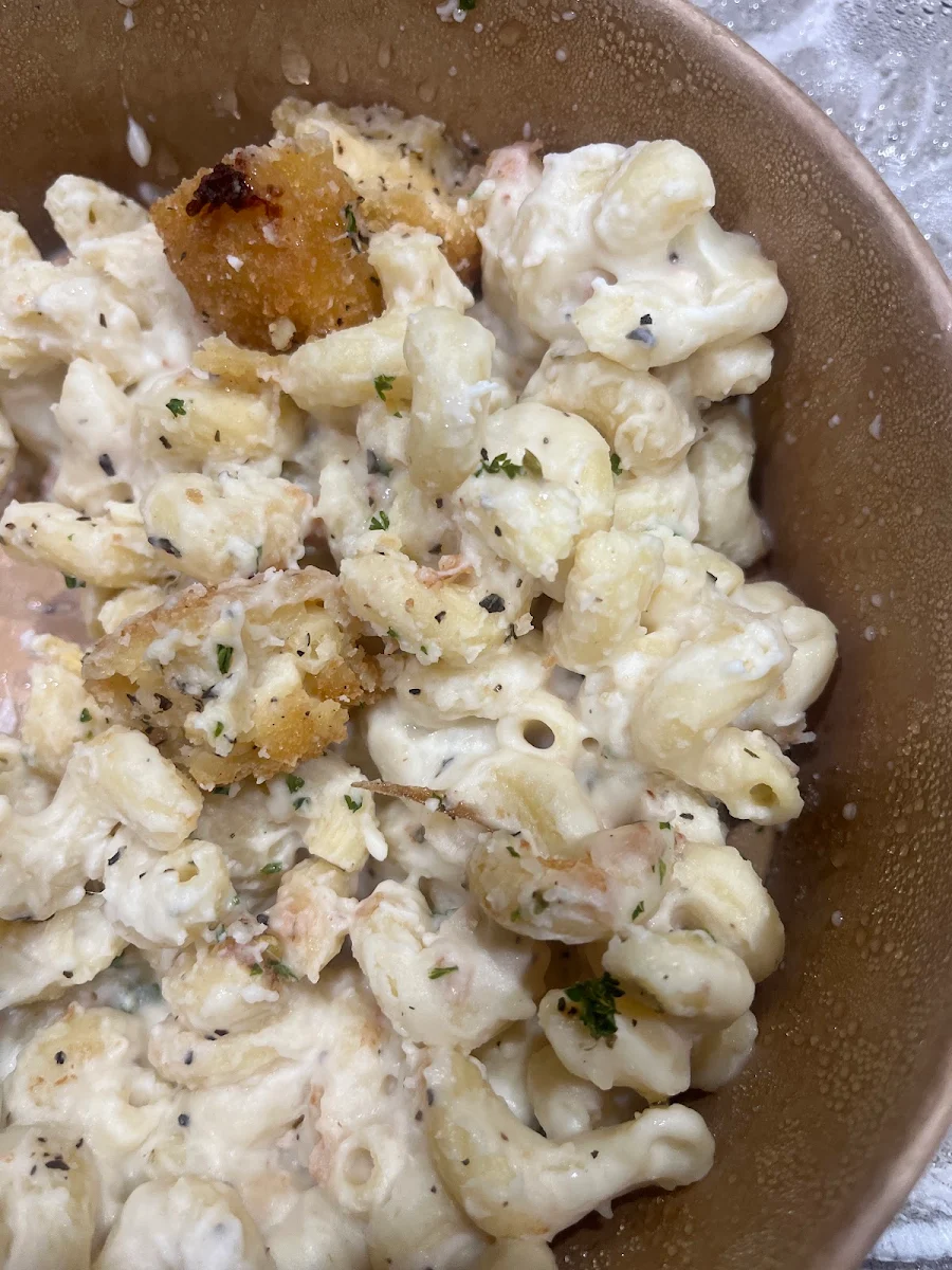 Garlic Parm Mac Cheese