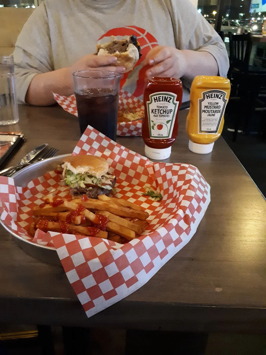 Hamburger Deluxe