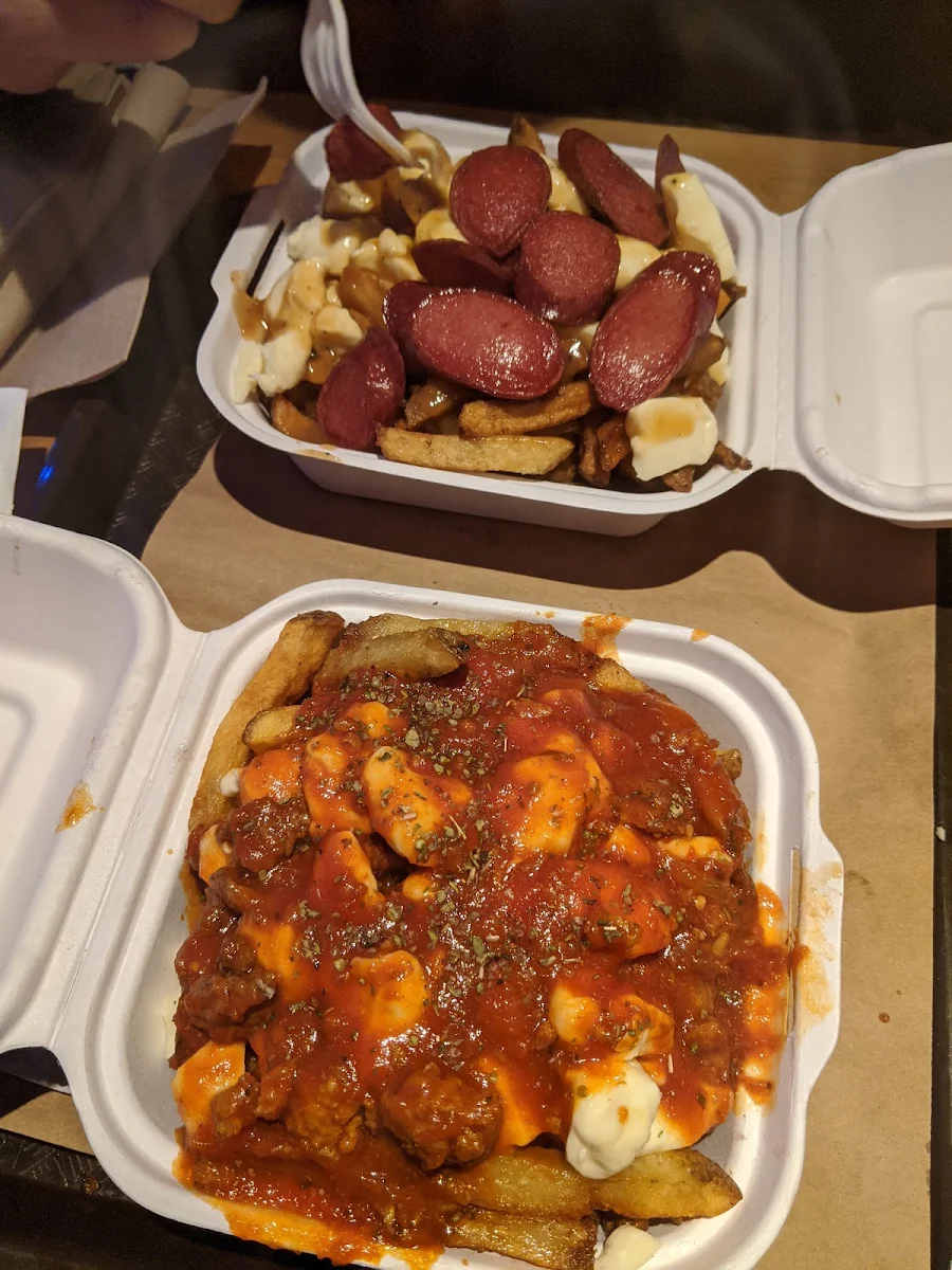 Mini Poutine Italienne & Régulière Saucisse