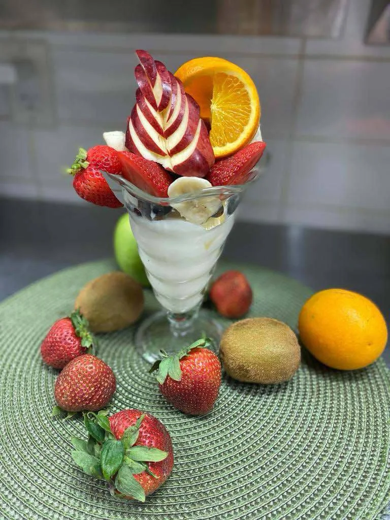 Coupe de Fruits Fresh Fruit Cup