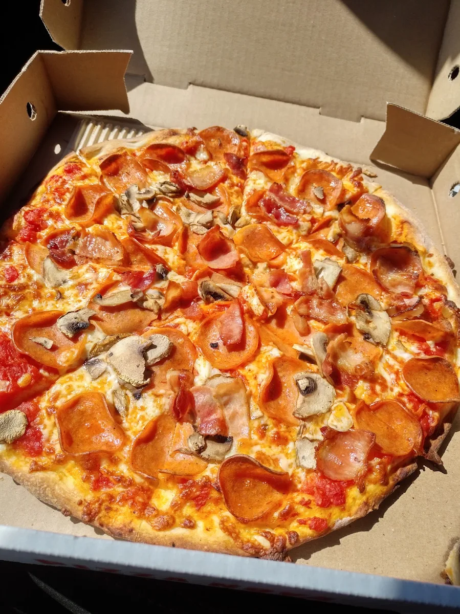 Canadian Pizza