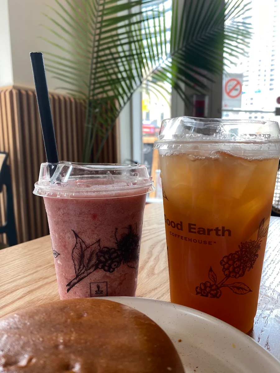 Strawberry Smoothie and Old Fashioned Mocktail