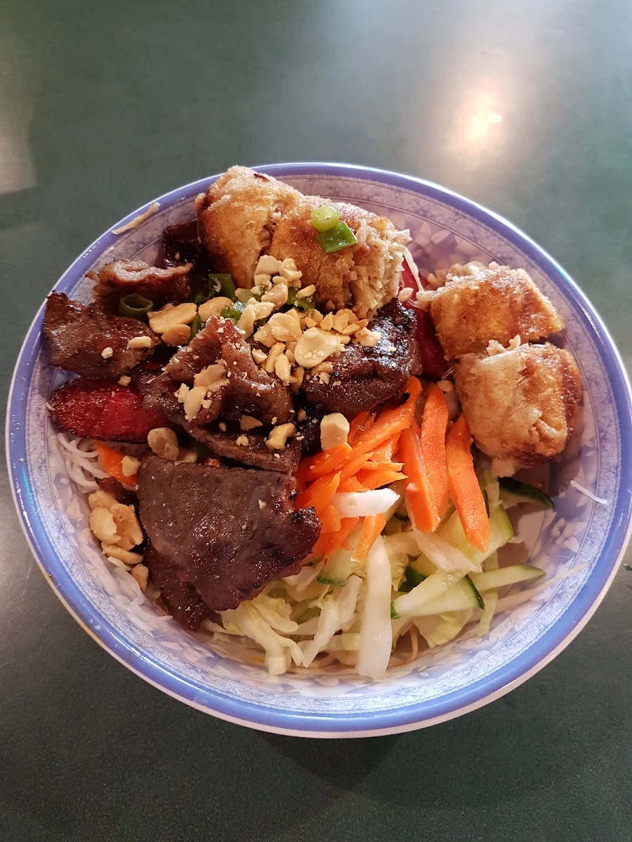 Bún Thịt Bò Xào Sáte