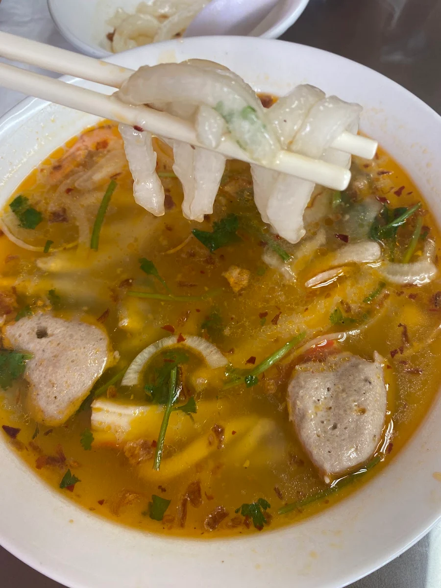Banh Canh Cua Bot Loc