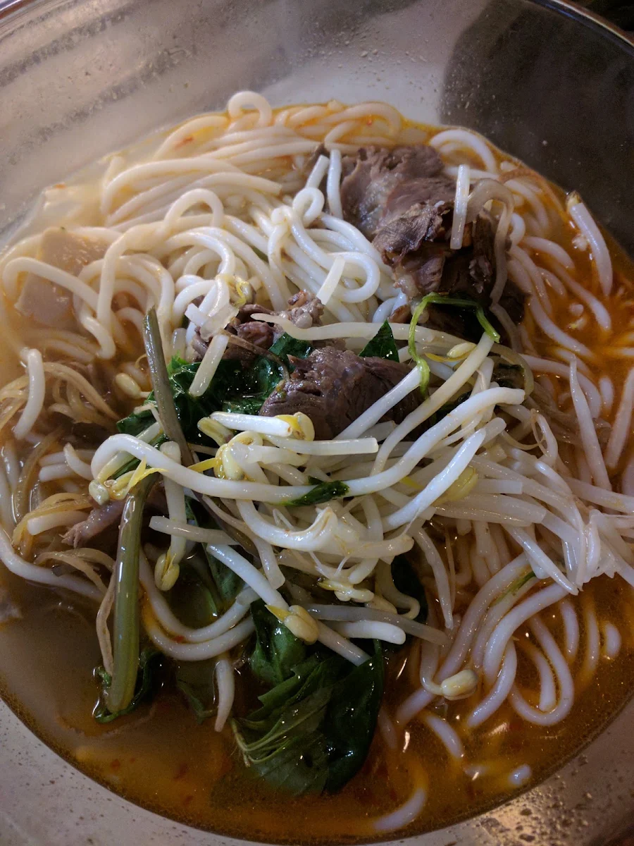 Spicy Rice Vermicelli with Pork & Beef in Soup