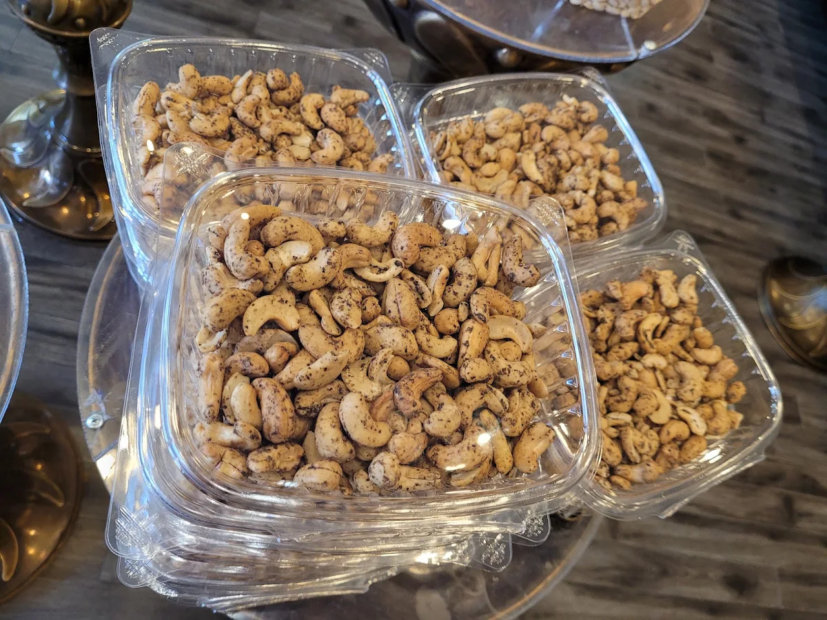 Black Pepper Cashews