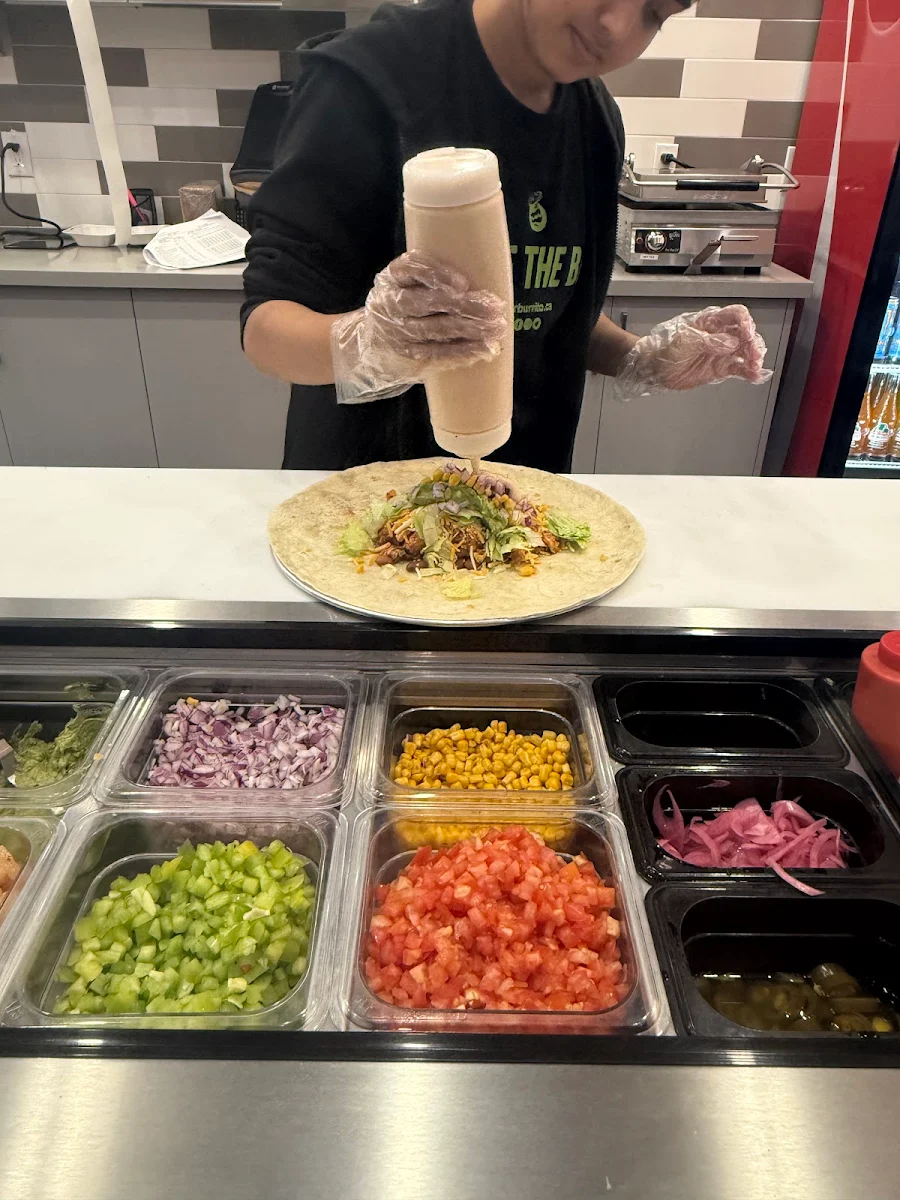 Making Burrito, barBURRITO