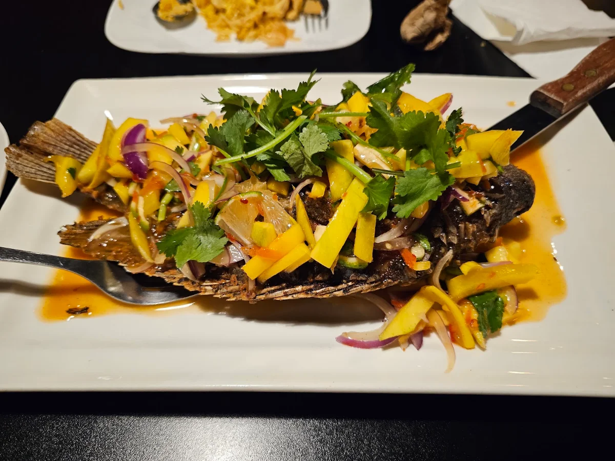Fry Fish with Mango Salsa