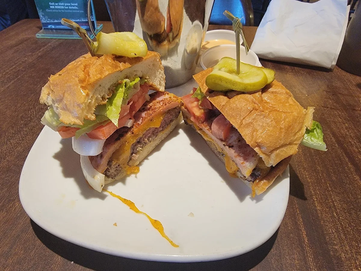 Mr Mike's Lodge Burger