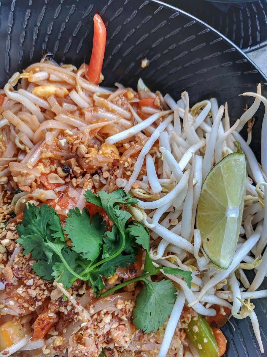 Chicken Pad Thai